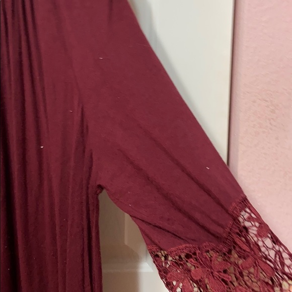 Burgundy off the shoulder lace plus size top - Picture 4 of 7